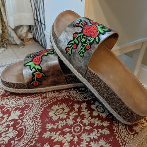 Espadrille slide on sandals